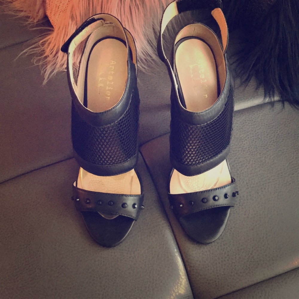 Black Nicole Miller Slingback Sandal Heel Like New